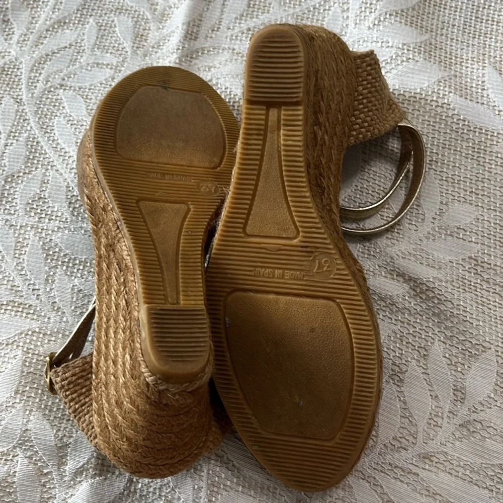Gaimo Tan Taupe Suede Peep Toe Wedge Espadrilles Size 6.5/37‎
